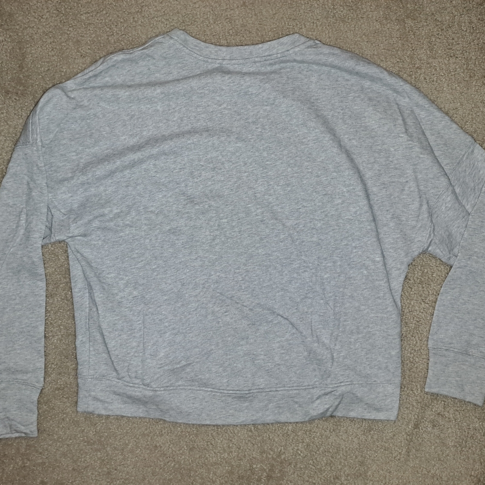 Fabletics Medium Heather Gray Cropped Sweatshirt … - image 2